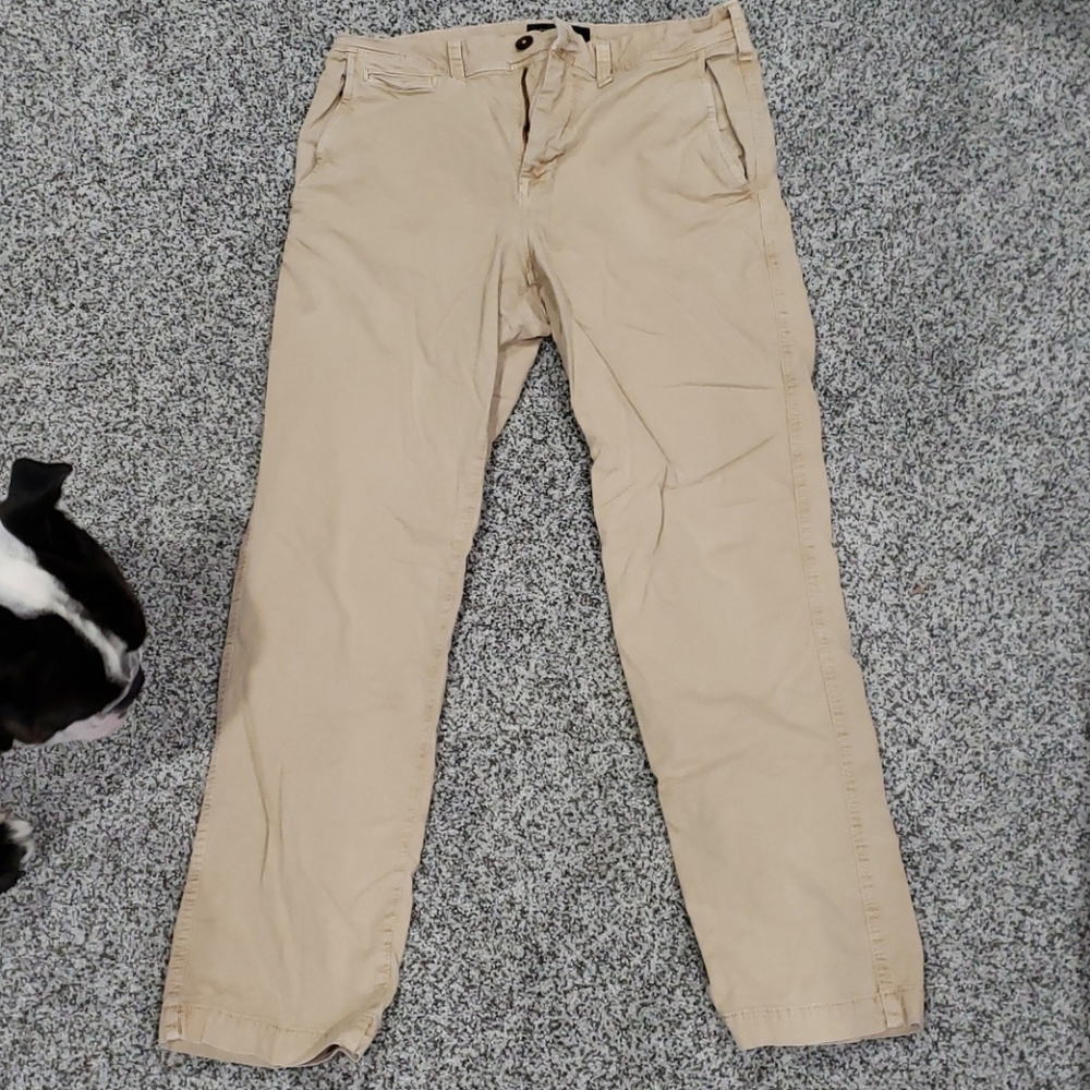 American eagle chinos